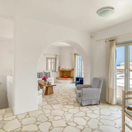 By The Sea With Pool Parasporos 1 Parikia (Paros)