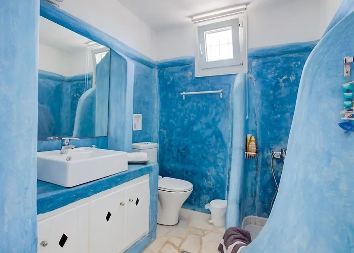 By The Sea With Pool Parasporos 1 Páros