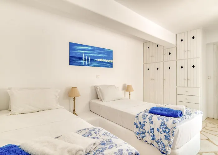 Villa By The Sea With Pool Parasporos 1 Páros