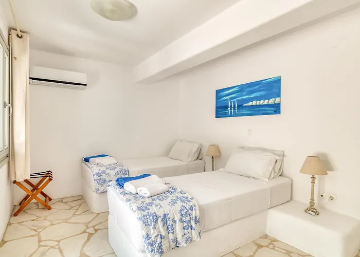 Villa By The Sea With Pool Parasporos 1 Páros