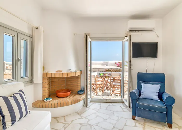 By The Sea With Pool Parasporos 1 * Páros