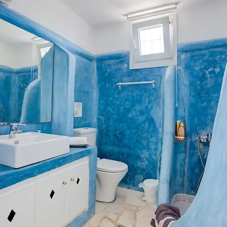 By The Sea With Pool Parasporos 1 Páros