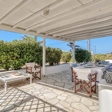 Vila By The Sea With Pool Parasporos 1