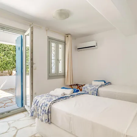 By The Sea With Pool Parasporos 1 Vila *