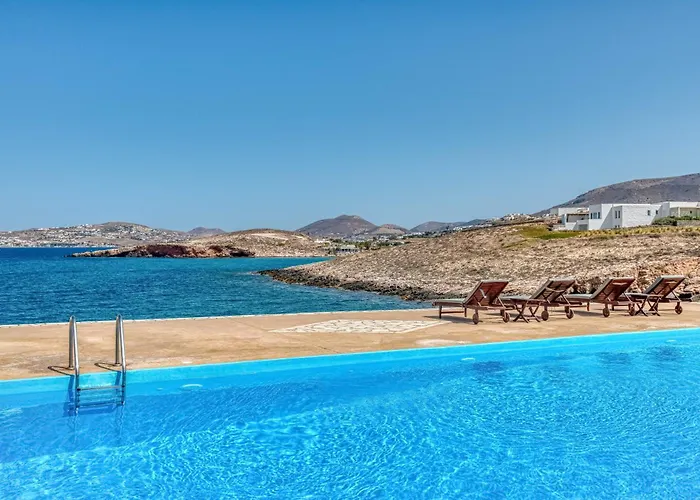 Villa By The Sea With Pool Parasporos 1 Páros