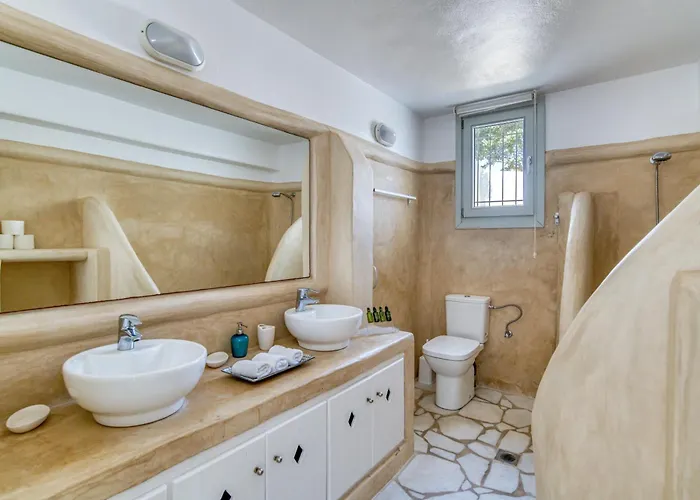 Villa By The Sea With Pool Parasporos 1 Páros